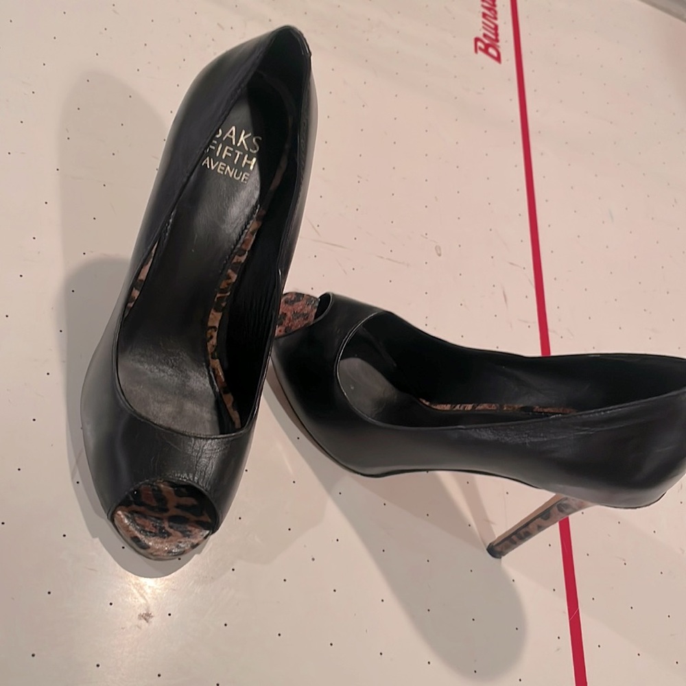 Ladies 6.5 peep toe heels